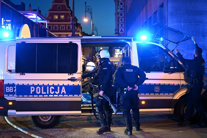 Policija sulaikė vaistų receptus klastojusių sukčių gaują