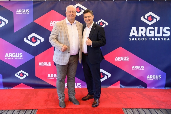 Vadovai: (iš kairės) „Argus“ direktorius A. Rudys ir „Argus“ įkūrėjas, generalinis direktorius R. Jonaitis vieningai teigia, kad investicijos į technologijas išliks kertiniu žmonių ir verslų saugumo sėkmės recepto ingredientu. 