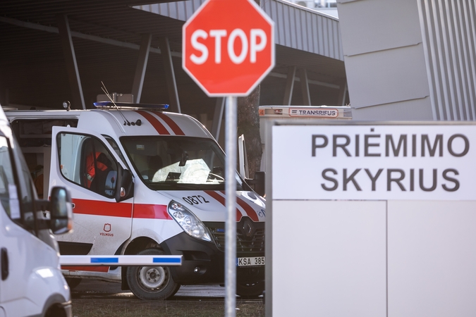 Į Vilniaus ligoninę paguldytas paauglys, kurio rankoje sprogo petarda