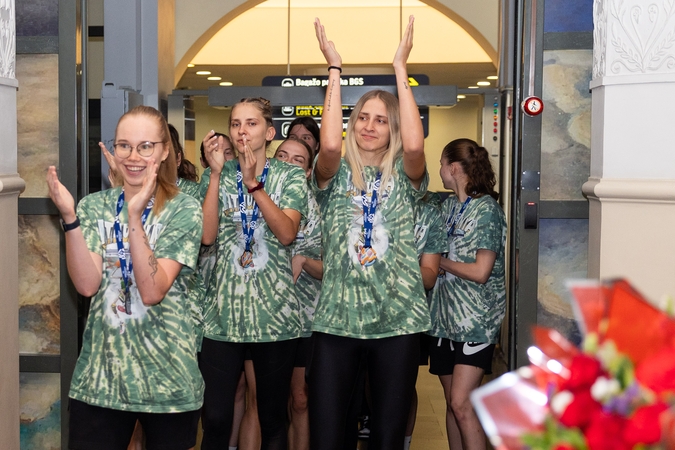 Sugrįžo Lietuvos U20 merginų krepšinio rinktinė, laimėjusi sidabrą Europos čempionate.