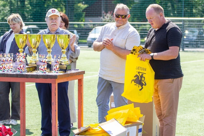 Futbolo asmenybių atminimą pagerbė ne tik aikštėje