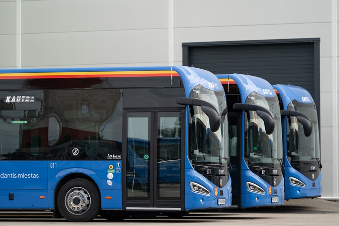 Naujieji ispaniški „Irizar ie bus“ autobusai 2-ąjį ir 17-ąjį maršrutus pradės aptarnauti rugsėjo pirmąją. Iš viso Klaipėdoje riedės 36 tokie dideli autobusai.