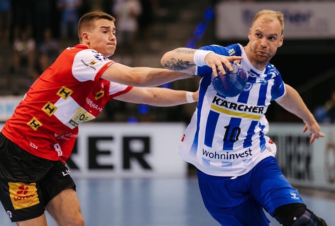 Karjera: J. Truchanovičius (dešinėje) su „TVB Stuttgart“ klubu pasirašė naują vienų metų sutartį.