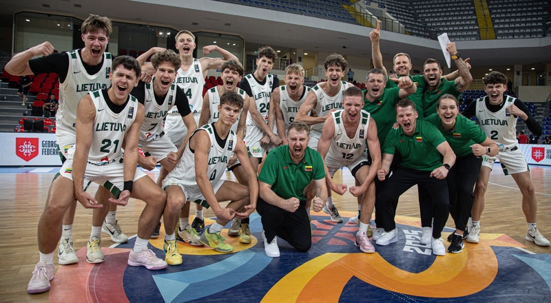 Trofėjai: šešiolikmečiai krepšininkai prie Europos jaunimo olimpinio festivalio bronzos pridėjo Europos čempionato sidabrą.