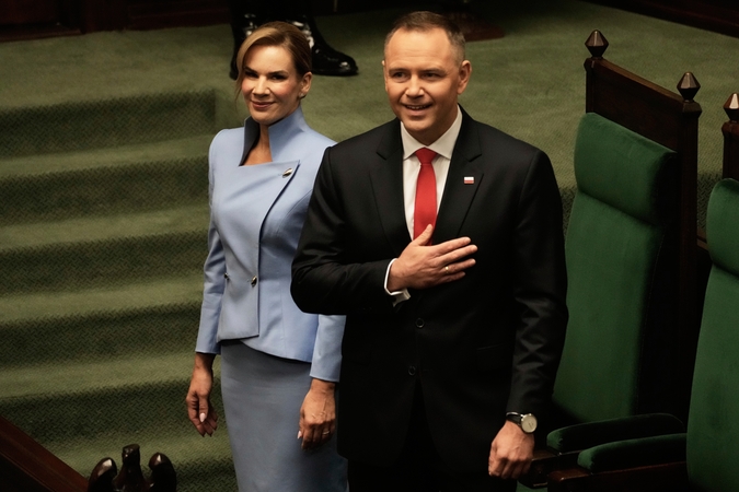 Karolis Nawrockis prisaikdintas Lenkijos prezidentu