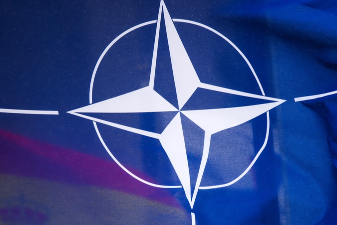 NATO teigia, kad visos šalys pagaliau pasieks 2 proc. išlaidų tikslą