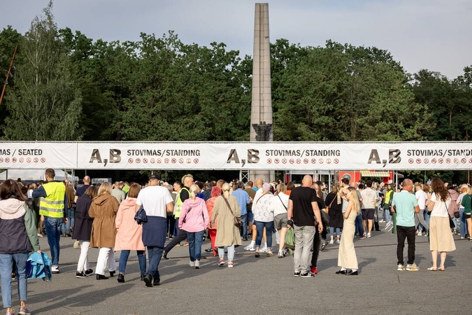 Kaune minios žmonių traukia į Robbie Williamso koncertą