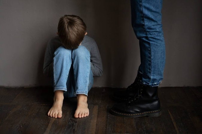 Nerimaujama dėl ES planų kovojant su vaikų pornografija sekti žmonių susirašinėjimą
