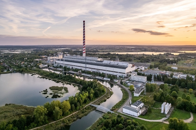 Darbdavys: Elektrėnų elektros gamybos kompleksas yra vienas didžiausių energijos gamintojų šalyje ir prireikus gali patenkinti maždaug pusę Lietuvos elektros energijos poreikio. 