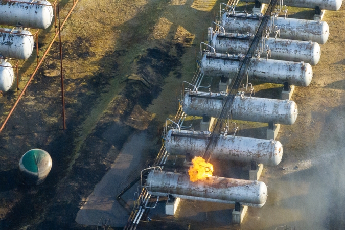 Para po gaisro dujų stotyje: nauji vaizdai iš drono