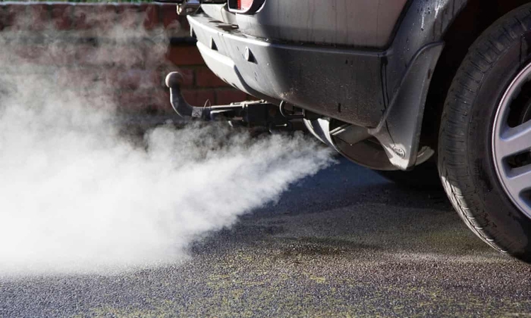  Statistika: senesni nei penkiolikos metų dyzeliniai lengvieji automobiliai taršos normų neatitinka beveik septynis kartus dažniau nei penkerių metų transporto priemonės.