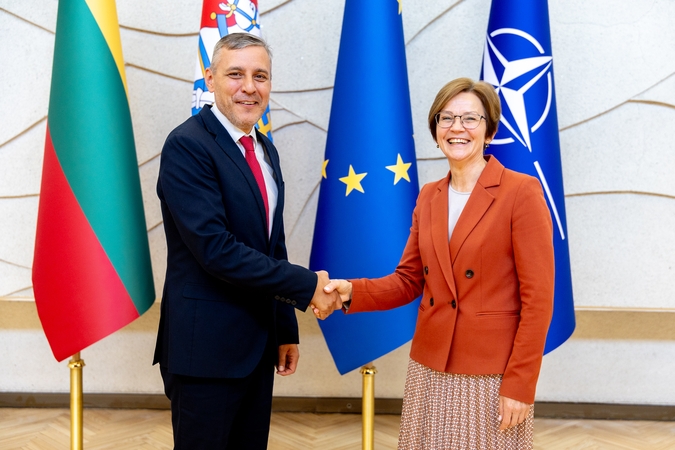 Pasikeitimai: A. Cechanavičius perėmė iš D. Kerekeš administracinį darbą Vyriausybės atstovų įstaigoje.