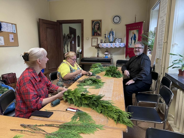 Laikas: geru žodžiu savanores palydėjo ir kunigas Giedrius Šarka.