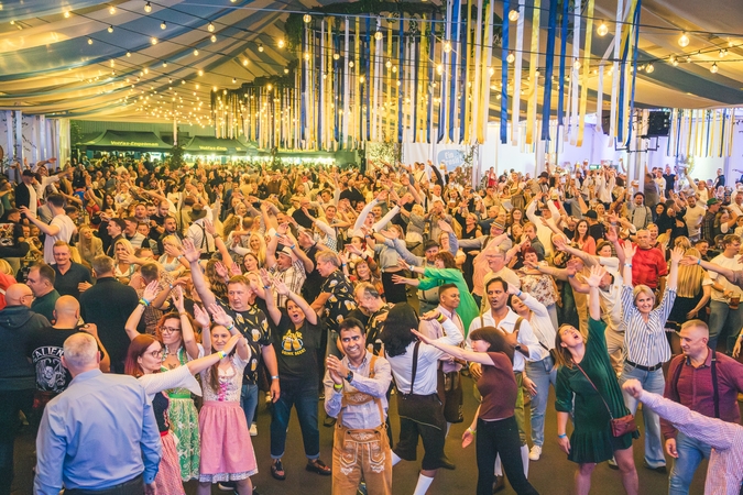 Susirinko: Kauno „Oktoberfesto“ šventėje šiemet pasiekė dalyvių rekordą.