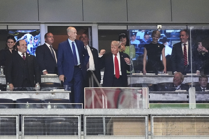 Trumpas, minėdamas rugsėjo 11-ąją Niujorko „Yankees“ rungtynėse, sulaukė įvairių reakcijų