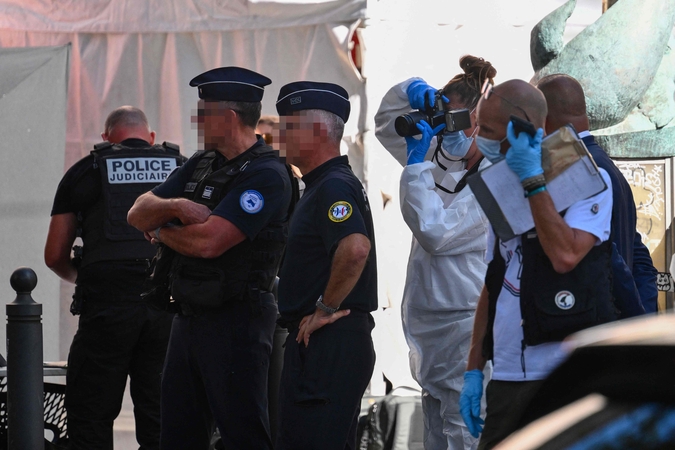 Prokurorai: vyras, Marselyje peiliu sužalojęs penkis žmones, nebuvo radikalizuotas