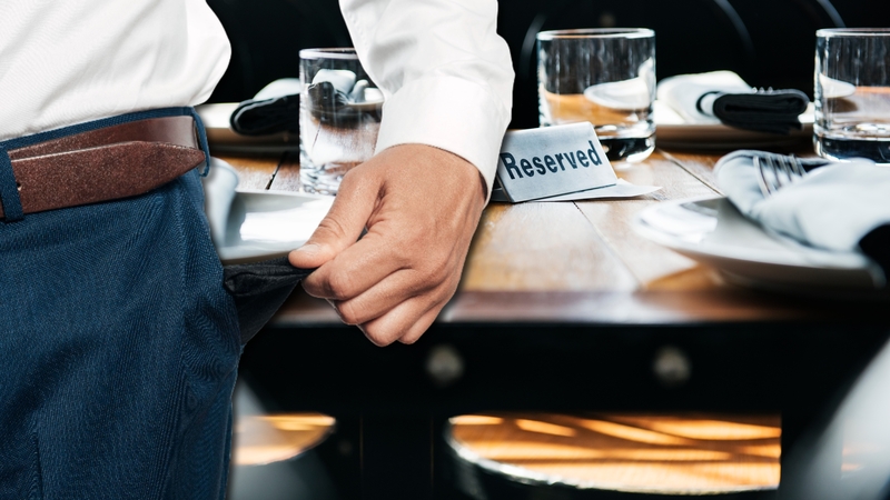Bankrotai maitinimo sektoriuje: kas slepiasi už uždarytų durų