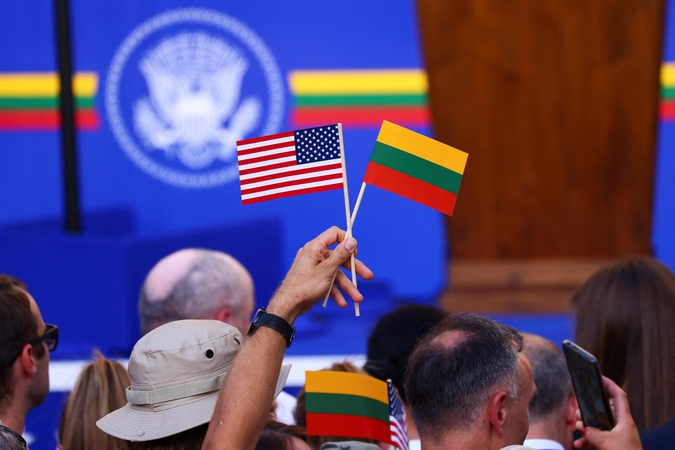 Navys: problema ne amerikiečiai, o mūsų kaimo politikų elgesys