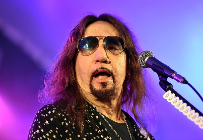 Ace'as Frehley