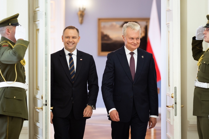 Karolis Nawrockis, Gitanas Nausėda