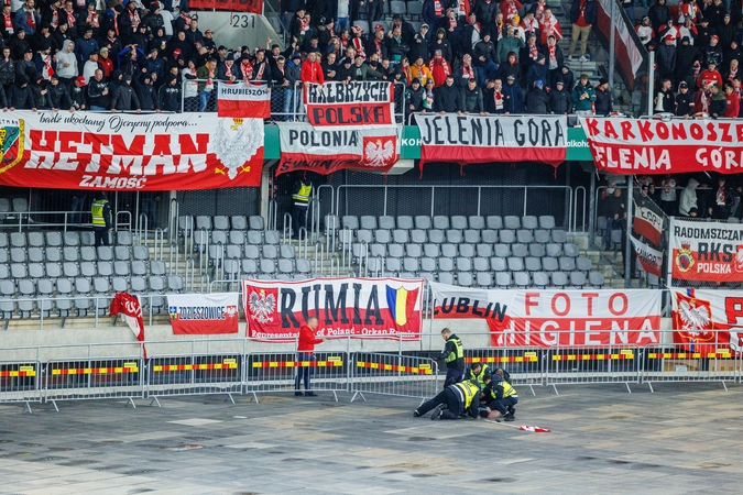 Lietuvos futbolo rinktinė susitiko su Lenkijos futbolininkais