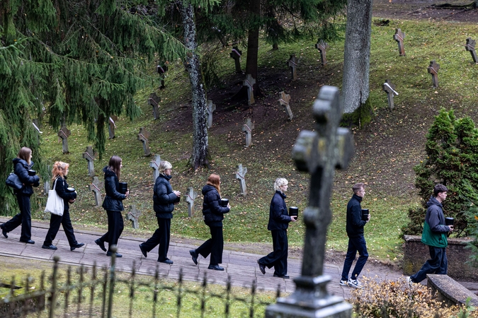 Atsisveikinimas su medicinos mokslui savo kūnus paaukojusiais žmonėmis