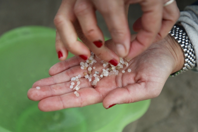 EP priėmė apribojimus dėl plastiko granulių taršos