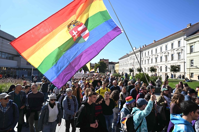Draudimas – nė motais: „Pride“ eitynėse Vengrijoje dalyvavo keli tūkstančiai žmonių