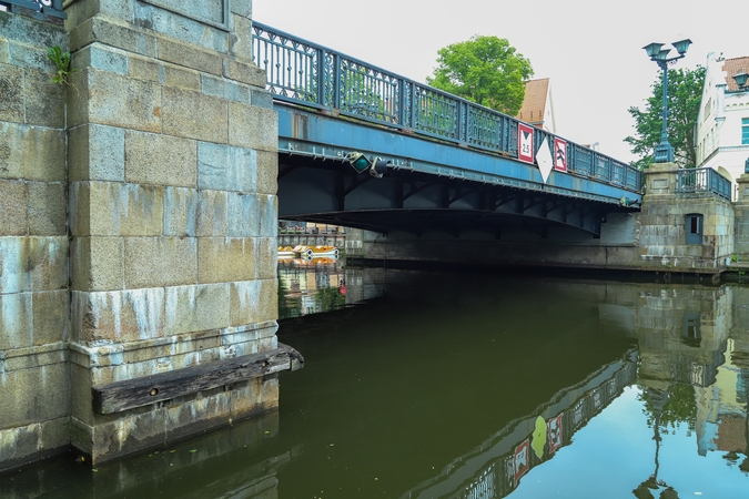 Situacija: prieš mėnesį po dar vieno nesėkmingo bandymo pakelti Biržos tiltą, savivaldybė toliau ieško sprendimų, ką daryti, kad įrenginys būtų sutvarkytas.