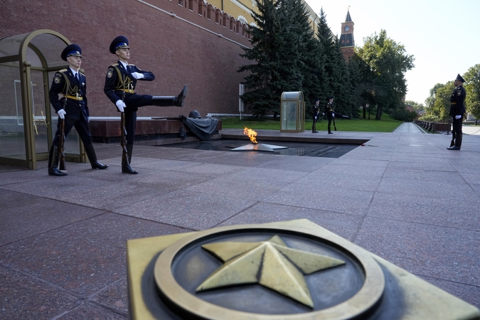 Paveldas: teigiama, kad Aleksandro soduose, Maskvoje netoli Kremliaus sienos, daugelį dešimtmečių stovėjo obeliskas, kuriame buvo įamžintos proletarams nusipelniusių intelektualų pavardės, viena jų – T. More’o.