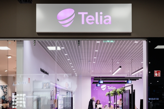 Skundas: „Telia“ darbuotojai nukirpo į namą nutiestą interneto kabelį.