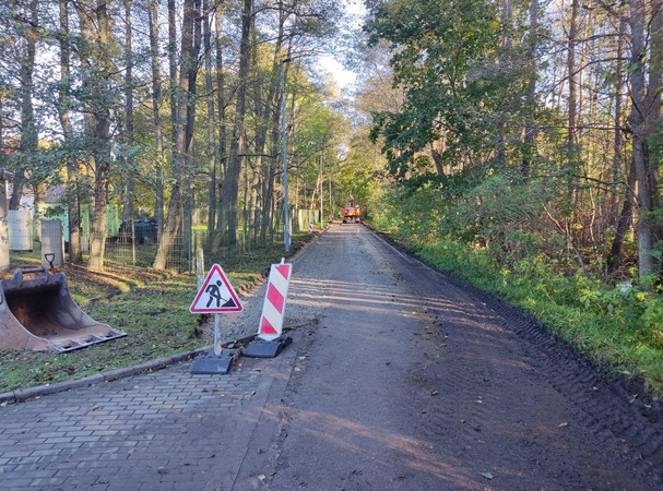 Darbai: iki lapkričio vidurio ketinama baigti darbus pajūryje, kur tiesiama nauja dviračių takų danga.