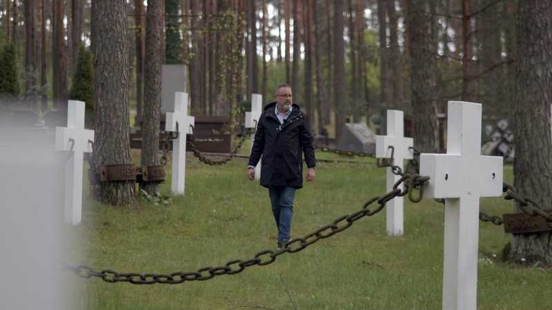 Transformacijos: L. Užomeckio pasivaikščiojimai su miestiečiais po Petrašiūnų kapines persikėlė į dokumentinę kino juostą.