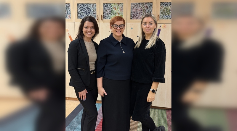 Bendrystė: mokytoja S. Vaškaitienė (kairėje), kurdama konkursą, sulaukė pagalbos iš kolegių J. Lekavičienės ir R. Simonavičienės.