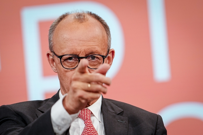 Merzas: Putinas kariauja hibridinį karą prieš Vokietiją