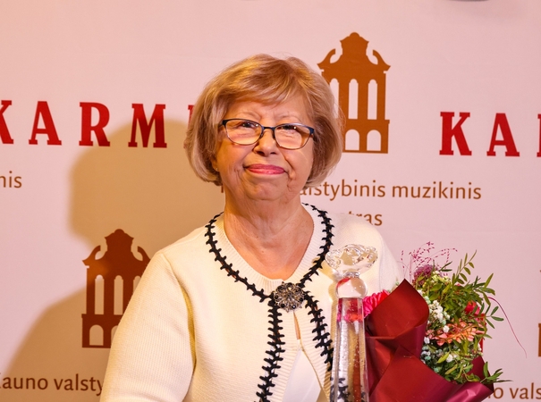 Įvertinimas: J. Bakanienė išrinkta Kauno rajono Metų mokytoja.