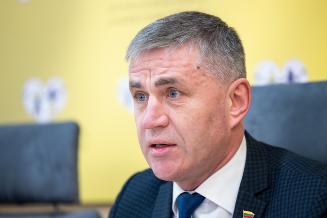 Vilkauskas sureagavo į „Nemuno aušros“ keliamus klausimus dėl Ukrainos vėliavos Seime: užsičiaupkit