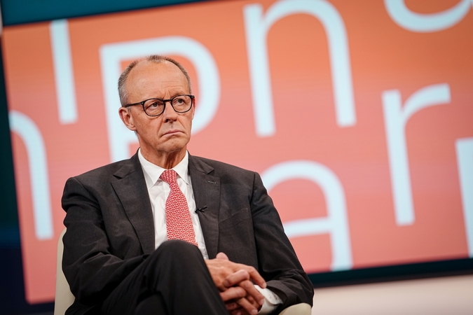 Friedrichas Merzas: ES turi atidėti vidaus degimo variklių uždraudimo terminą