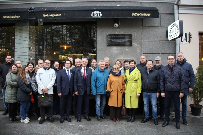 Iškilmės: Kaune atidengta atminimo lenta Kooperacijos bankui ir V. Zakarevičiui.