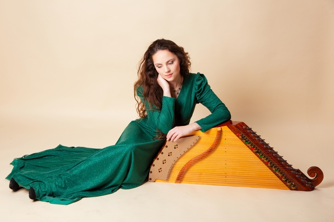 Misija: kanklės Jungtinėje Karalystėje – mažai kam žinomas instrumentas, todėl Londone gyvenanti E. Karaliūtė naudojasi proga skleisti žinią apie Lietuvą, mūsų kultūrą ir tradicijas. 