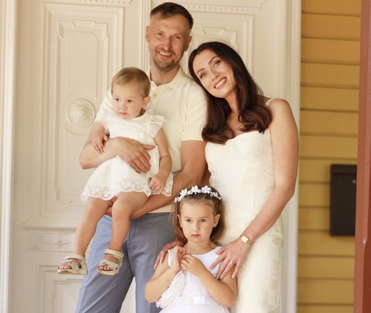 Sprendimas: Audrius ir Modesta su dukromis pasirinko žiemoti ten, kur daug saulės ir šilumos, – Pietų Afrikoje. 