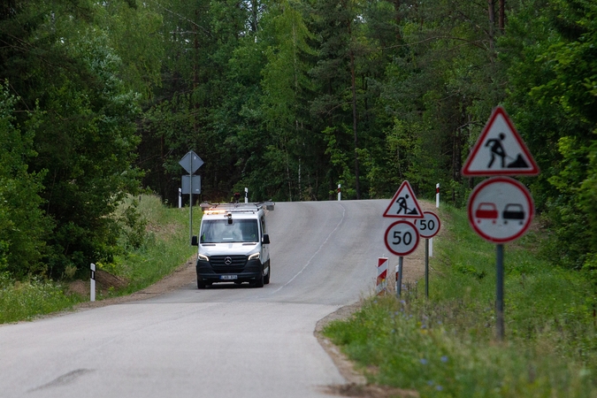Vyriausybė valstybinių kelių remontui šiemet turėtų skirti dar 11 mln. eurų