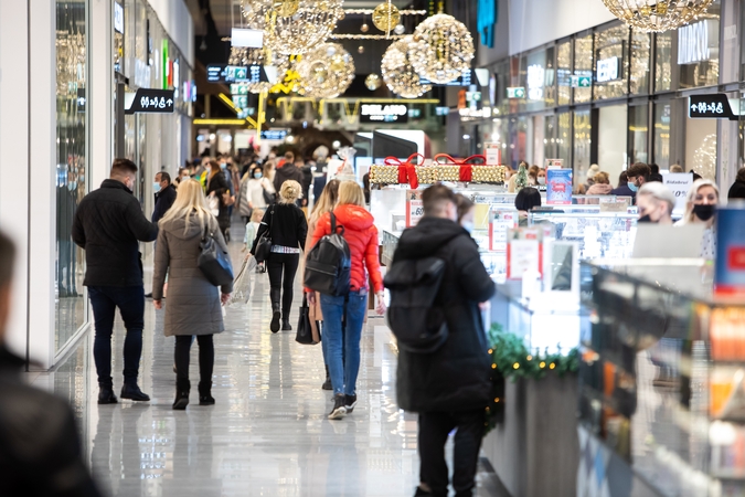 Pirkiniai vietoj psichologo: ar lietuviai gydo stresą prekybos centruose?