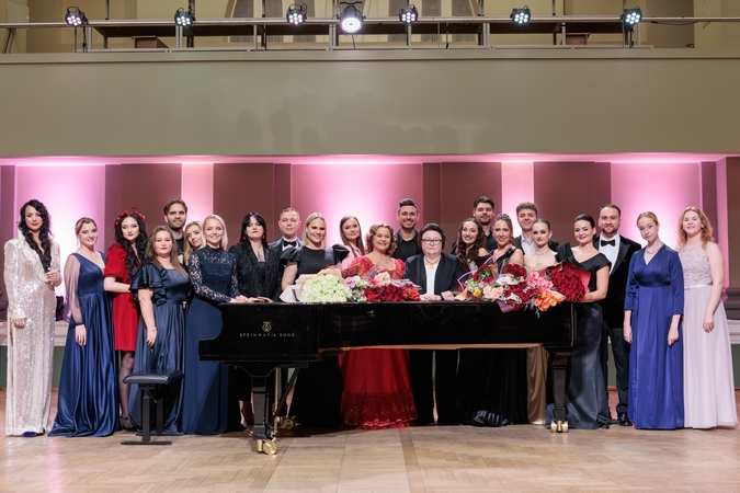 Sveikinimai: buvę ir esami B. Sodaitytės studentai Kauno filharmonijoje surengė įsimintiną koncertinį vakarą.