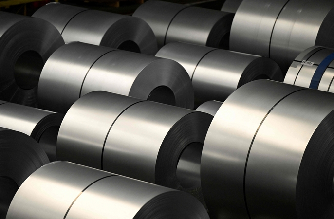 Friedrichas Merzas remia ES planą apsaugoti plieno sektorių nuo Kinijos importo