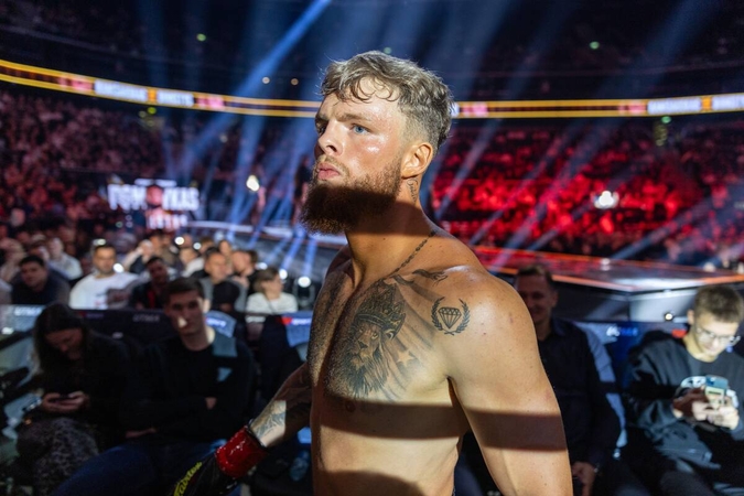 Kikbokso kovotojas Dominykas Dirkstys 