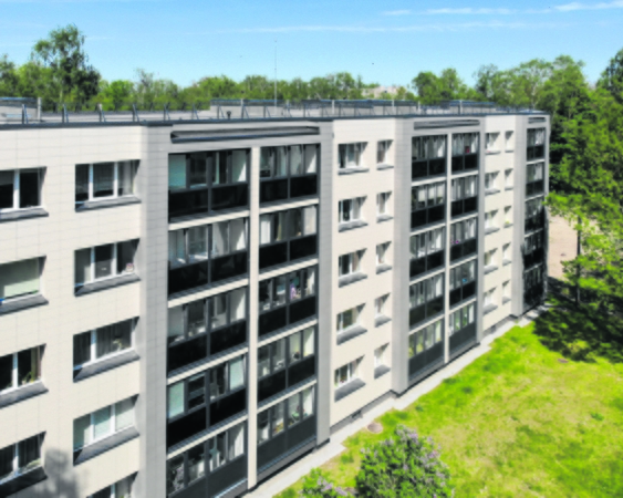 Atnaujintas daugiabutis.