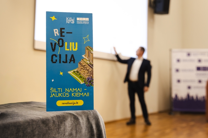 Efektyvu: KBMA atstovai kiekvienam pageidaujančiam skyrė laiko, pakomentavo individualią namo ar namų grupės kiemo situaciją, atsakė į klausimus apie programą „(R)evoliucija“.