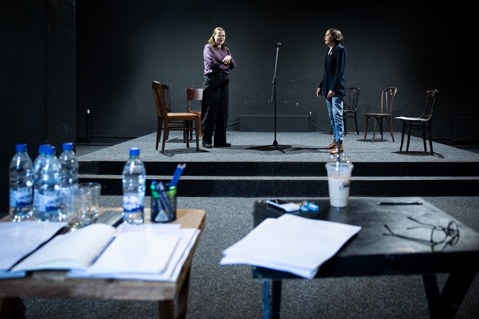 Procesas: spektaklio repeticijų akimirka.