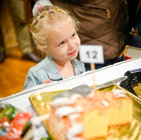 Skaičius: vakaro metu degustuota devyniolika pyragų, penkiems atiteko nominacijos.